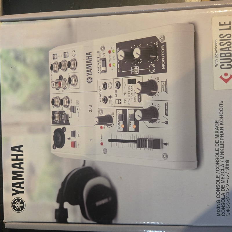 YAMAHA AG03の画像